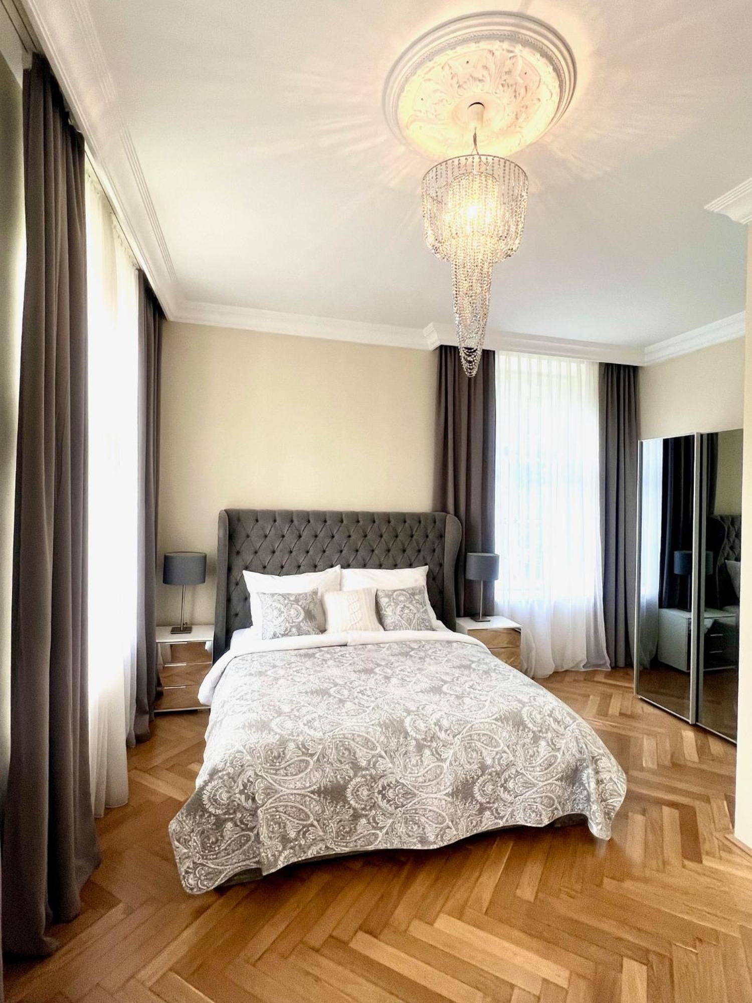 Wienerwald Residenz Baden Bagian luar foto